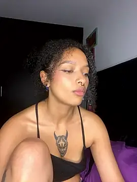 Sophiaa-Smith xxx strip on cam for live porn chat