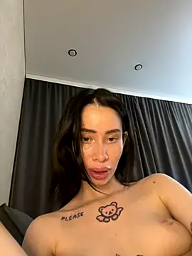 Avemishka xxx strip on cam for live porn chat