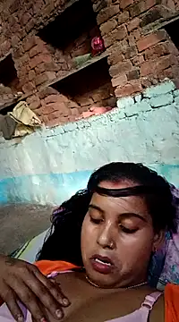 Poonamdhillo xxx strip on cam for live porn chat