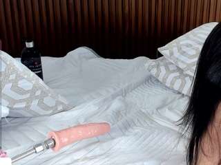 V A N E S S A nude before cam. Free Live Sex Chat Room