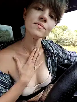 AstiSWEET xxx strip on cam for live porn chat