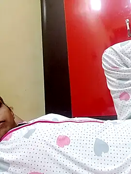 HornnySweet xxx strip on cam for live porn chat