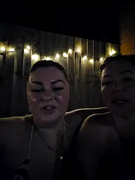 Isabella_uk xxx strip on cam for live porn chat
