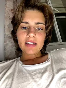 PetraHornyX xxx strip on cam for live porn chat