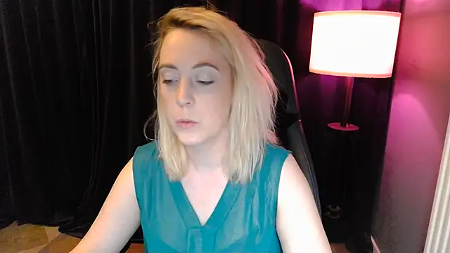 VlinderJulia xxx strip on cam for live porn chat