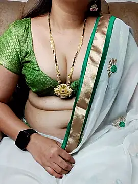 Hot_Traditional_Housewife xxx strip on cam for live porn chat
