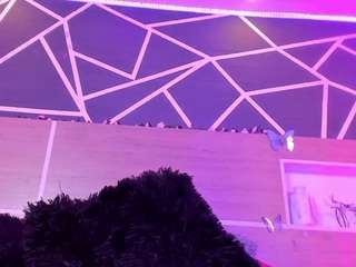 KENDAL, ? nude before cam. Free Live Sex Chat Room