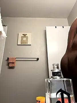 SexyHoneyRedd xxx strip on cam for live porn chat