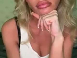 blondebombshellxxx nude before cam. Free Live Sex Chat Room