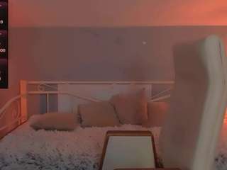 DollyQueen nude before cam. Free Live Sex Chat Room