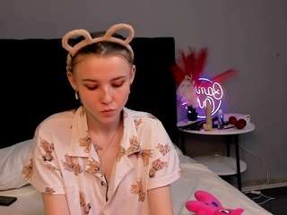 Rebecca-Adams nude before cam. Free Live Sex Chat Room