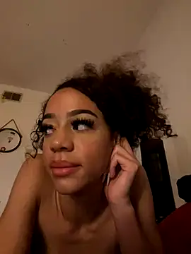Redbonejada xxx strip on cam for live porn chat
