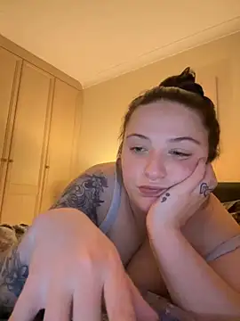 TheBritishbaby xxx strip on cam for live porn chat