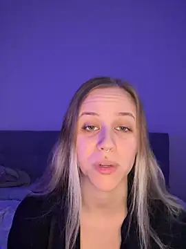 Lunawolf21 xxx strip on cam for live porn chat