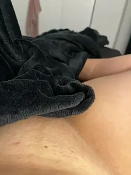 Monikaas xxx strip on cam for live porn chat