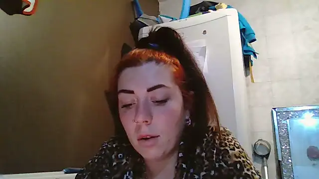 Thenaughtybunnyx xxx strip on cam for live porn chat