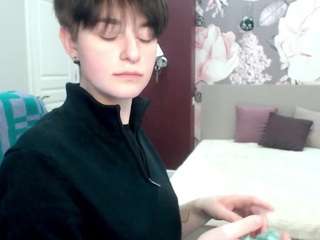 EmiliaYours nude before cam. Free Live Sex Chat Room