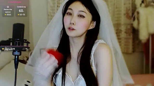 Lucy-baby520 xxx strip on cam for live porn chat