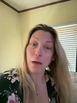 Bigtitslivetofuck xxx strip on cam for live porn chat