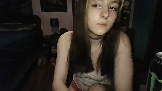 Lilliereign xxx strip on cam for live porn chat