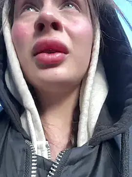 Mmelicious xxx strip on cam for live porn chat