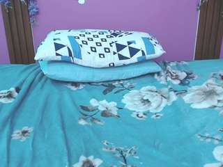 SEXYCURLY18 nude before cam. Free Live Sex Chat Room