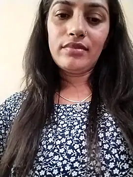 CUTETANIYA xxx strip on cam for live porn chat