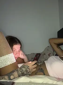 DirtyDaisy25 xxx strip on cam for live porn chat