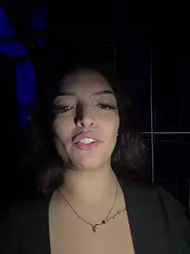 Maj0lie xxx strip on cam for live porn chat