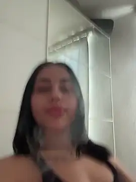 Missmilawild xxx strip on cam for live porn chat