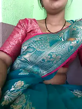 Ruhihoty12 xxx strip on cam for live porn chat