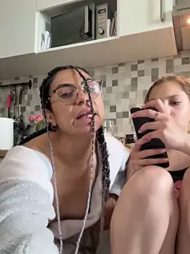 18teengirl3 xxx strip on cam for live porn chat