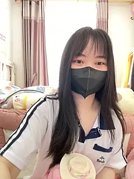 Love-uiui xxx strip on cam for live porn chat