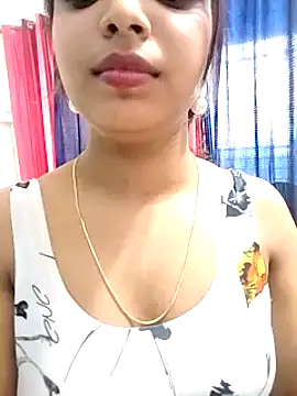 Maahhii_2 xxx strip on cam for live porn chat