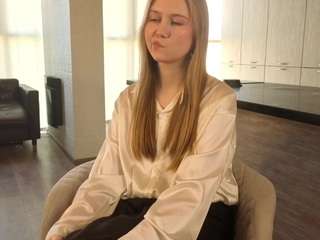 PrimroseGelling nude before cam. Free Live Sex Chat Room