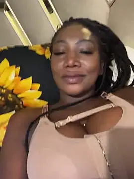 SUUKAM xxx strip on cam for live porn chat