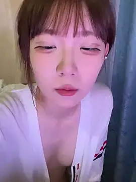 D-033 xxx strip on cam for live porn chat