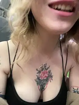 Mimiumu xxx strip on cam for live porn chat