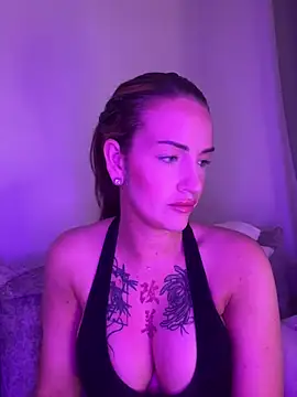 Nikki__Foxx xxx strip on cam for live porn chat