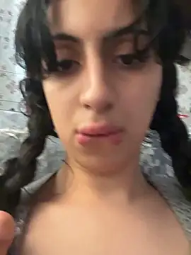 Noura69 xxx strip on cam for live porn chat