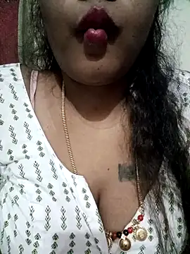 Spoorthi143 xxx strip on cam for live porn chat