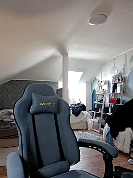 JUJUICY- xxx strip on cam for live porn chat