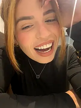 Rafaellaz xxx strip on cam for live porn chat