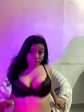 YuehLuv666 xxx strip on cam for live porn chat