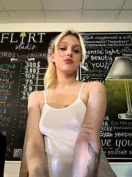 CaitlinSugar xxx strip on cam for live porn chat