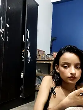 LARAfun xxx strip on cam for live porn chat