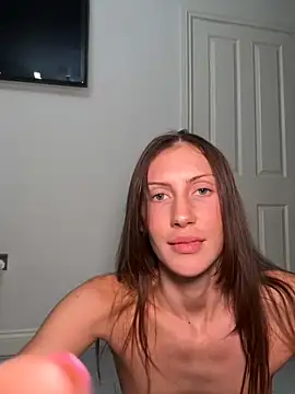 MilaRenee xxx strip on cam for live porn chat