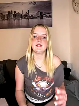 DieBlondeHannah xxx strip on cam for live porn chat