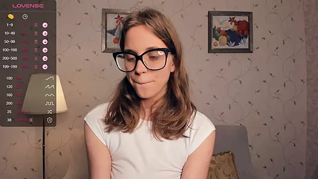 JoanBaggott xxx strip on cam for live porn chat
