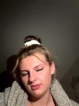 Summer21k xxx strip on cam for live porn chat